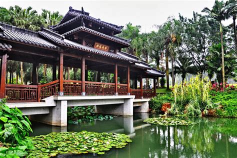 Die Qingxiu-Shan-Park – Ein grünes Juwel mit mystischen Tempelruinen!